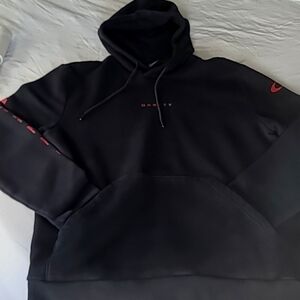 Mens sz lg oakley hoodie black/red